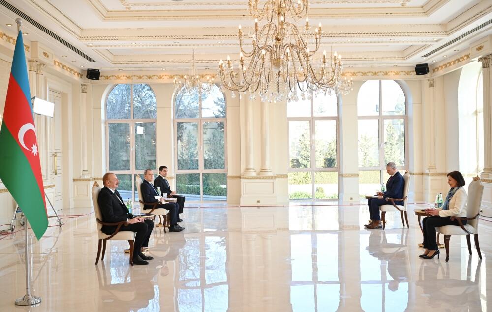 Президент Ильхам Алиев принял верительные грамоты нового посла Франции в Азербайджане