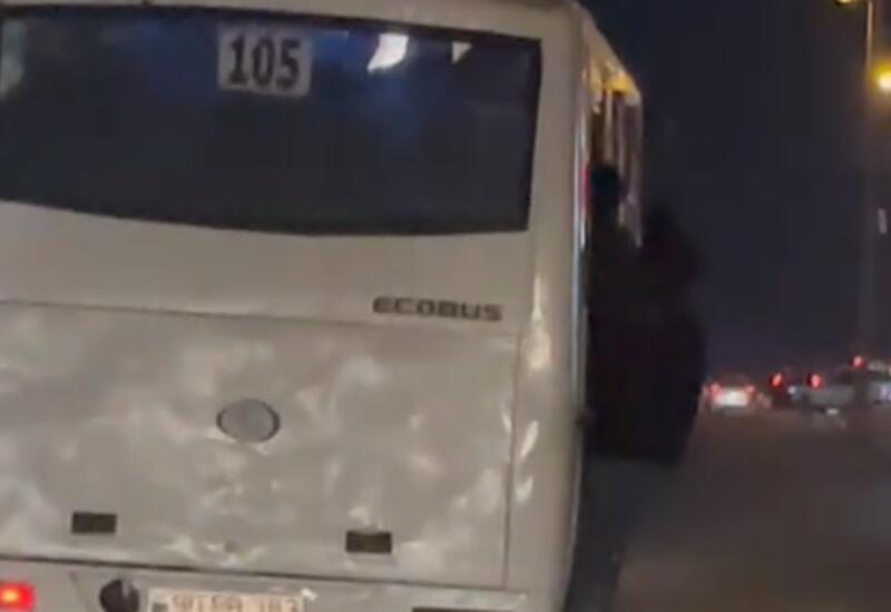 Bakıda sərnişin avtobusunda təhlükəli anlar