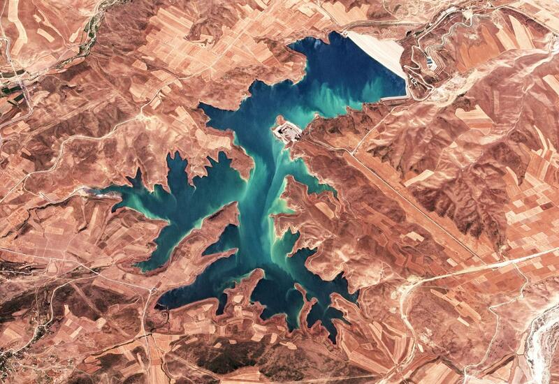 Азербайджан мониторит водные ресурсы Карабаха из космоса