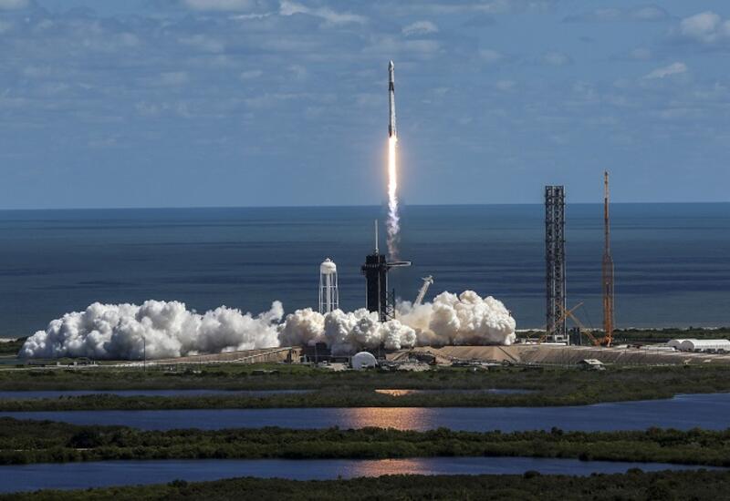 Ракета SpaceX стартовала на орбиту с новой группой интернет-спутников Starlink