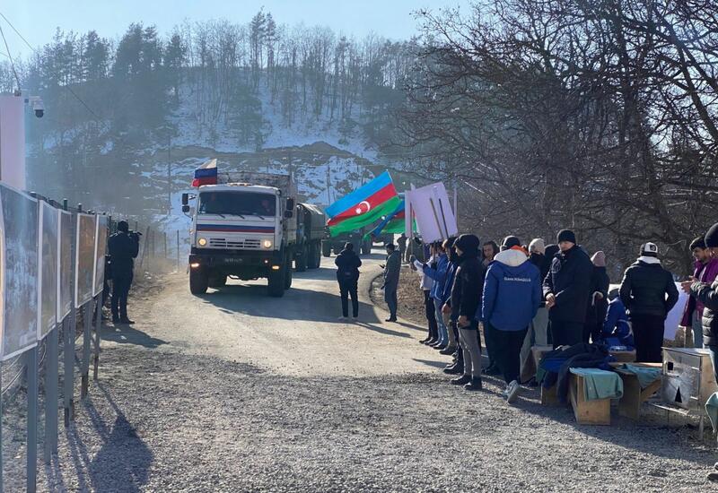 По Лачинской дороге беспрепятственно проехали еще девять автомобилей снабжения миротворцев