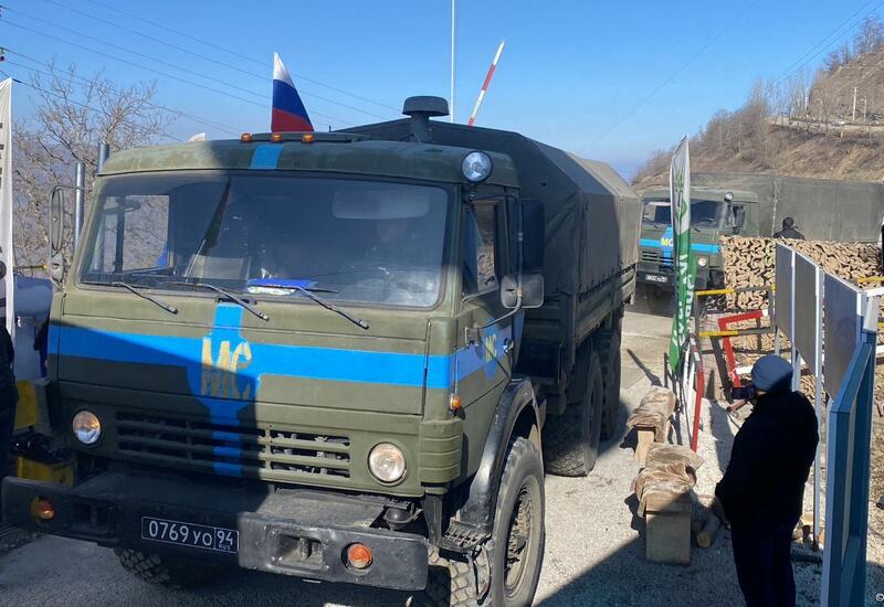 По Лачинской дороге беспрепятственно проехали еще 11 автомобилей миротворцев