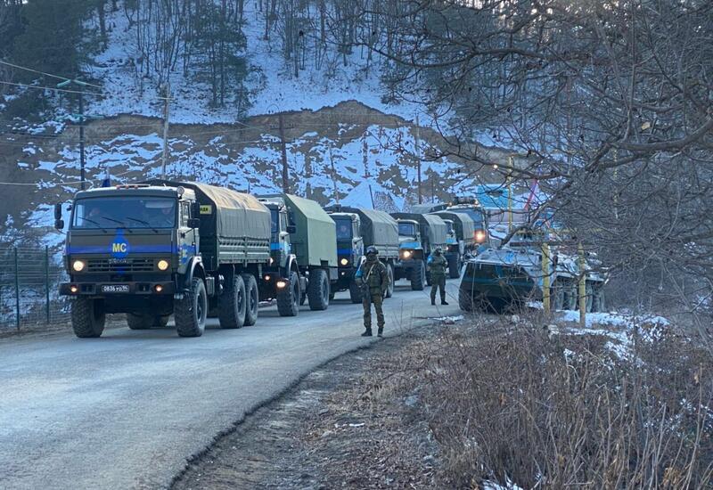 По Лачинской дороге проехали еще 9 автомобилей миротворцев