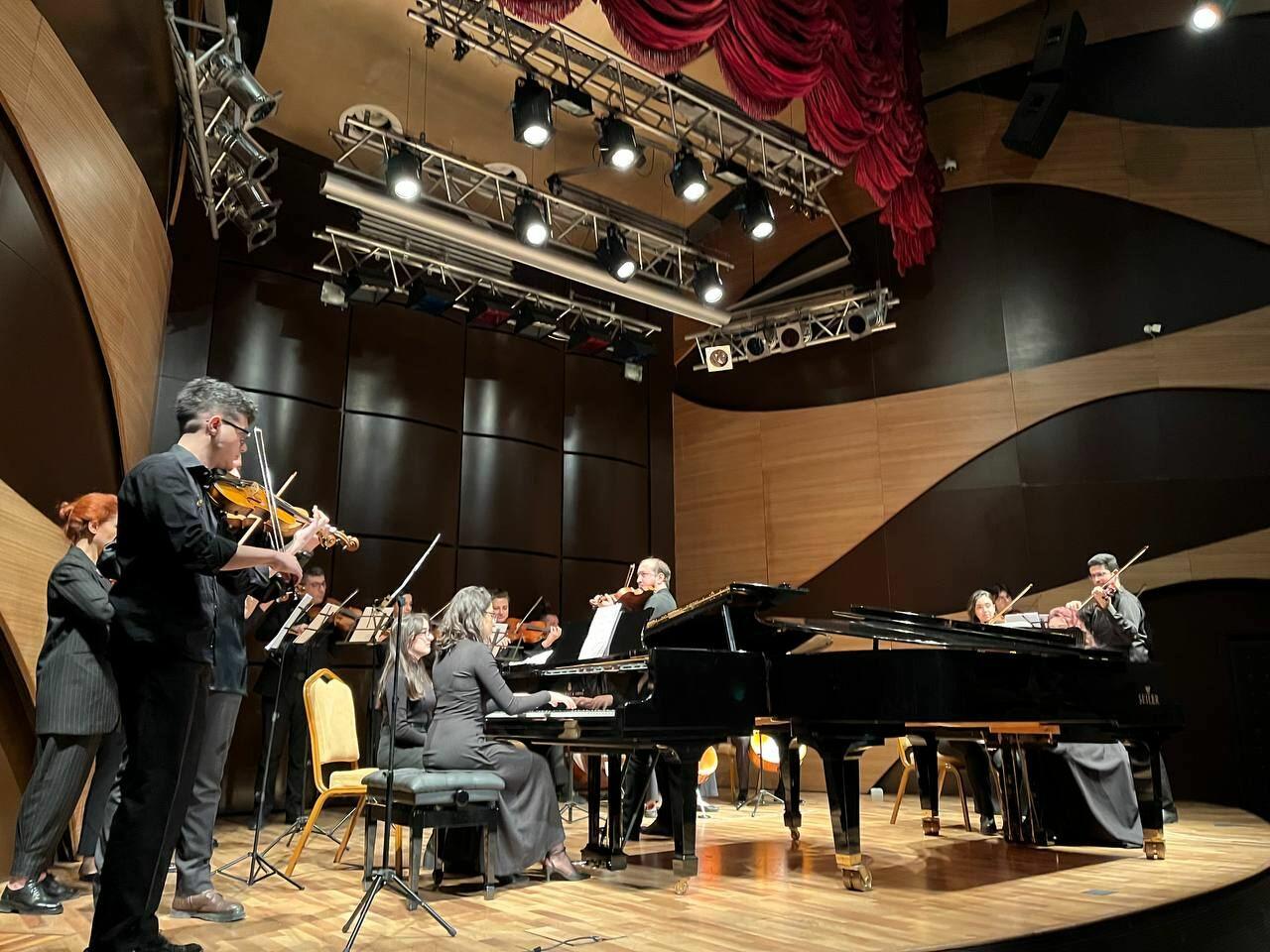 Концерт оркестра Cadenza Contemporary Orchestra в Центре мугама