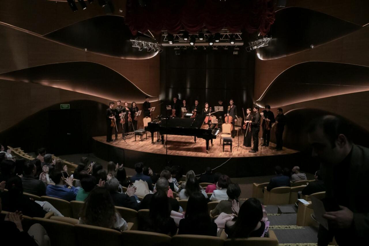 Концерт оркестра Cadenza Contemporary Orchestra в Центре мугама