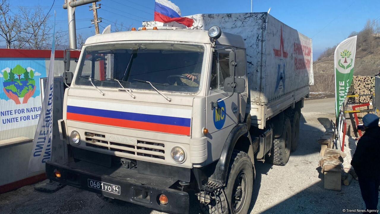 По Лачинской дороге беспрепятственно проехали еще 11 автомобилей миротворцев