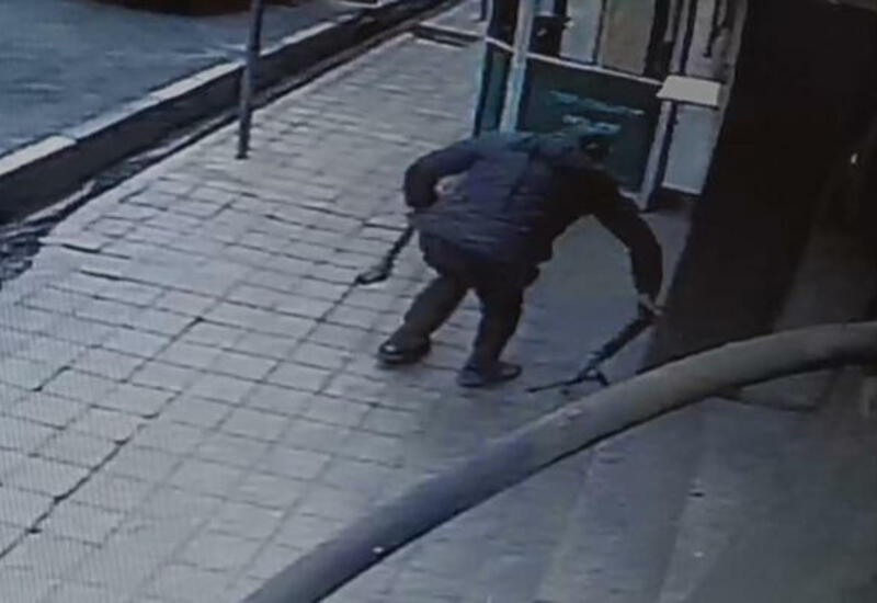 Новые кадры террористического нападения на посольство Азербайджана в Иране