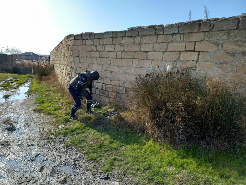 В бакинском поселке найдено 8 ручных гранат