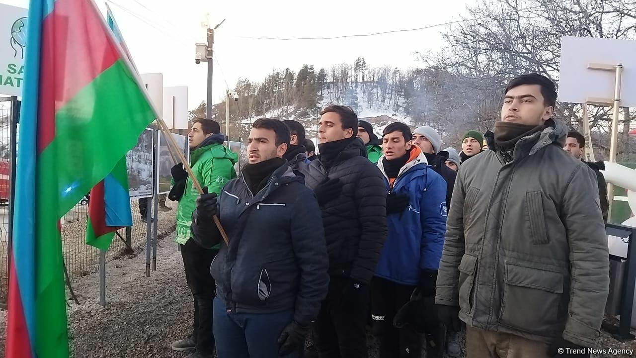 Акция азербайджанских экоактивистов на Лачинской дороге продолжается уже 47-й день