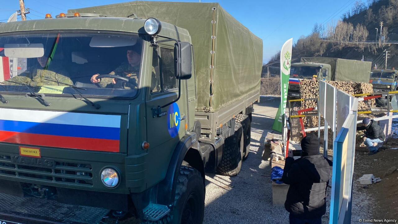 По Лачинской дороге проехала еще одна колонна автомобилей миротворцев