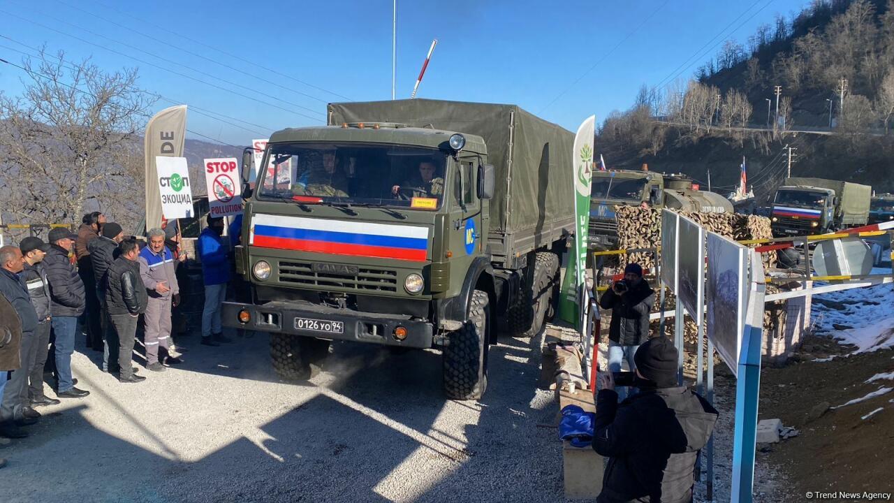 По Лачинской дороге проехала еще одна колонна автомобилей миротворцев