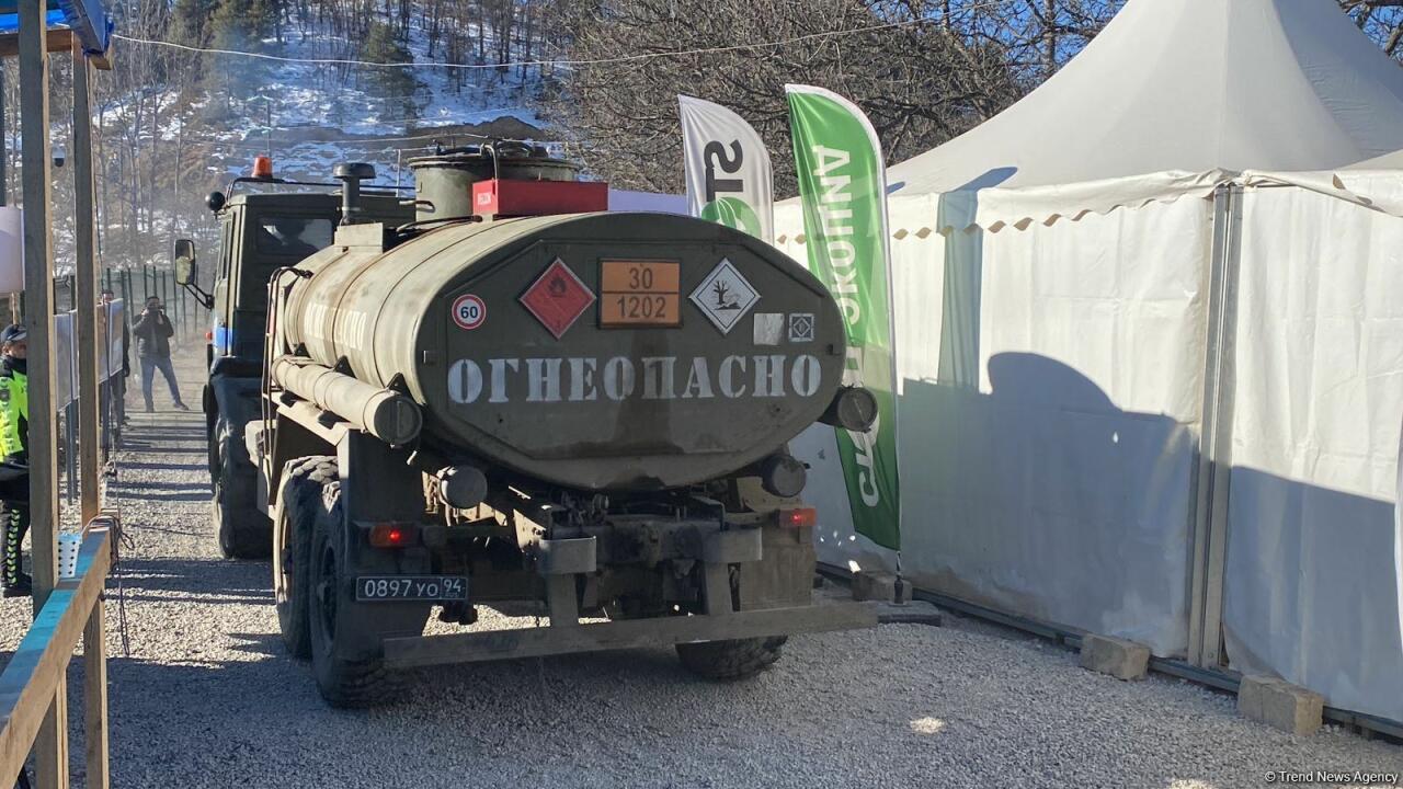 По Лачинской дороге проехала еще одна колонна автомобилей миротворцев