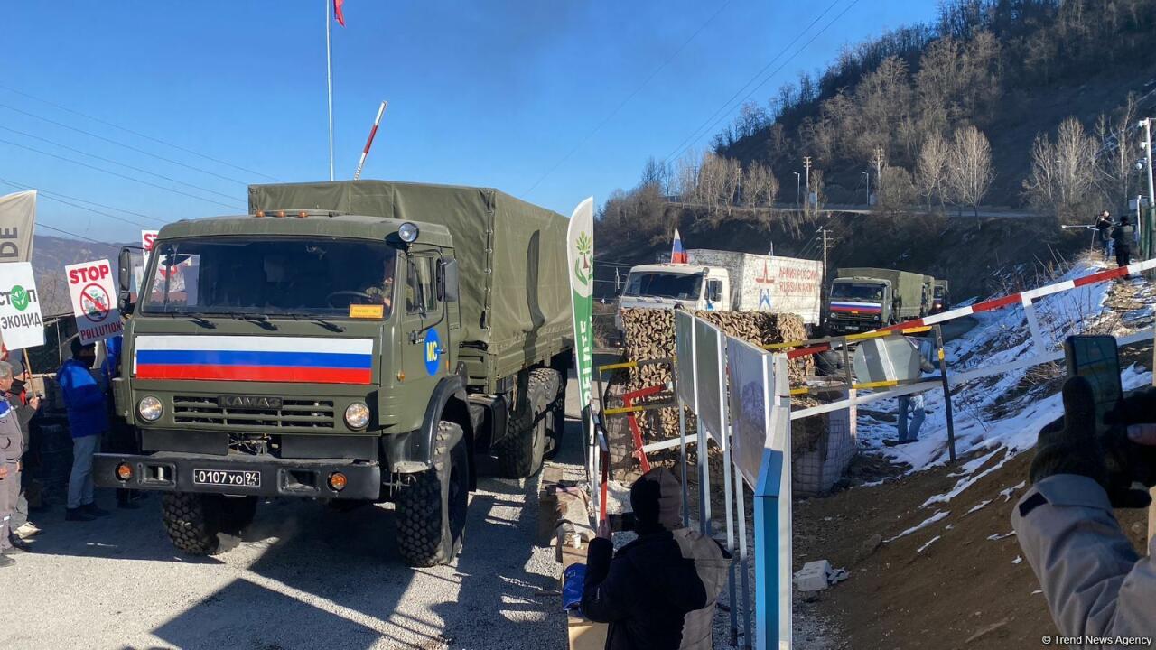 По Лачинской дороге проехала еще одна колонна автомобилей миротворцев