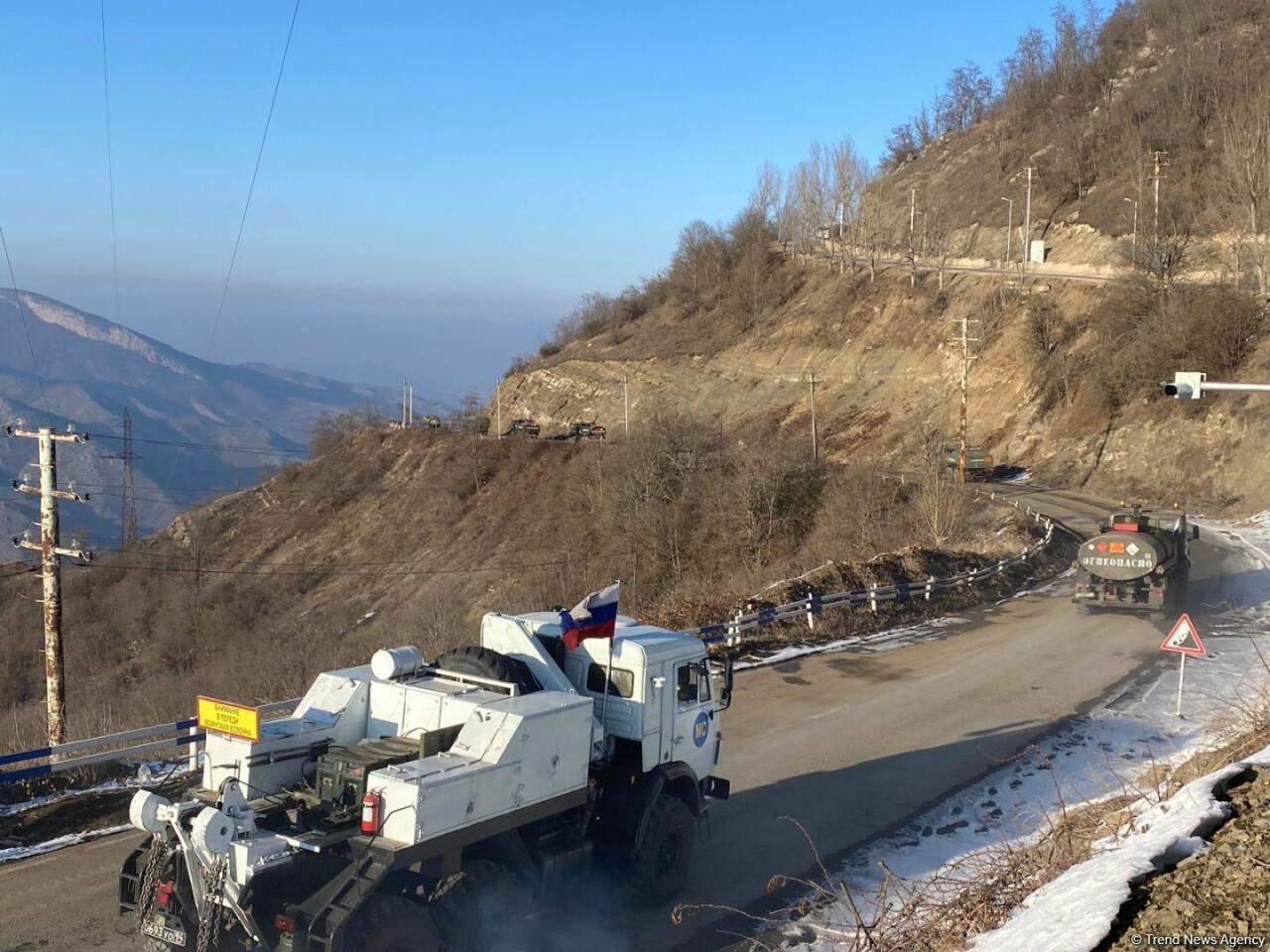 По Лачинской дороге проехали еще семь автомобилей миротворцев