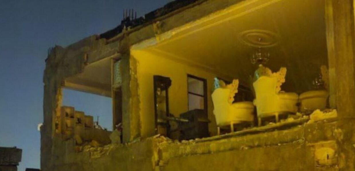 İranda baş verən güclü zəlzələ nəticəsində 3 nəfər həlak olub, 307 nəfər xəsarət alıb
