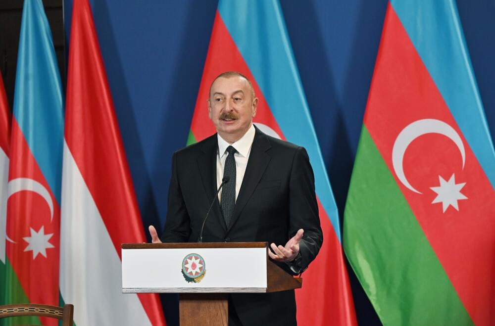 Президент Азербайджана Ильхам Алиев и премьер-министр Венгрии Виктор Орбан выступили с заявлениями для прессы