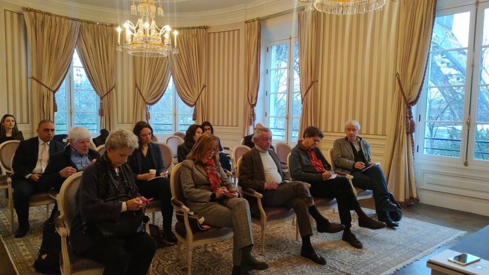 Лейла Абдуллаева провела в Париже пресс-конференцию для иностранных журналистов