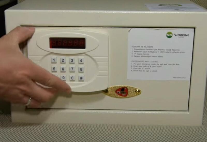 Туристам сообщили, почему в сейф номера отеля желательно класть ботинок