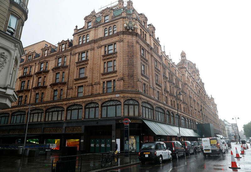 Лондонская полиция расследует нападение с ножом в универмаге Harrods