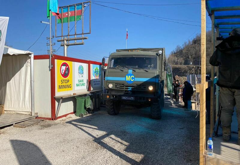 По Лачинской дороге проехали еще четыре автомобиля миротворцев