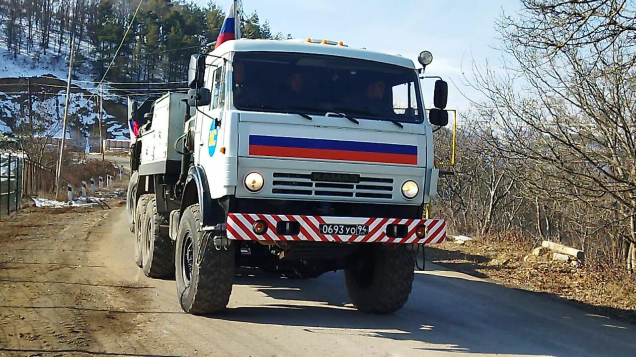 По Лачинской дороге проехали еще четыре автомобиля миротворцев