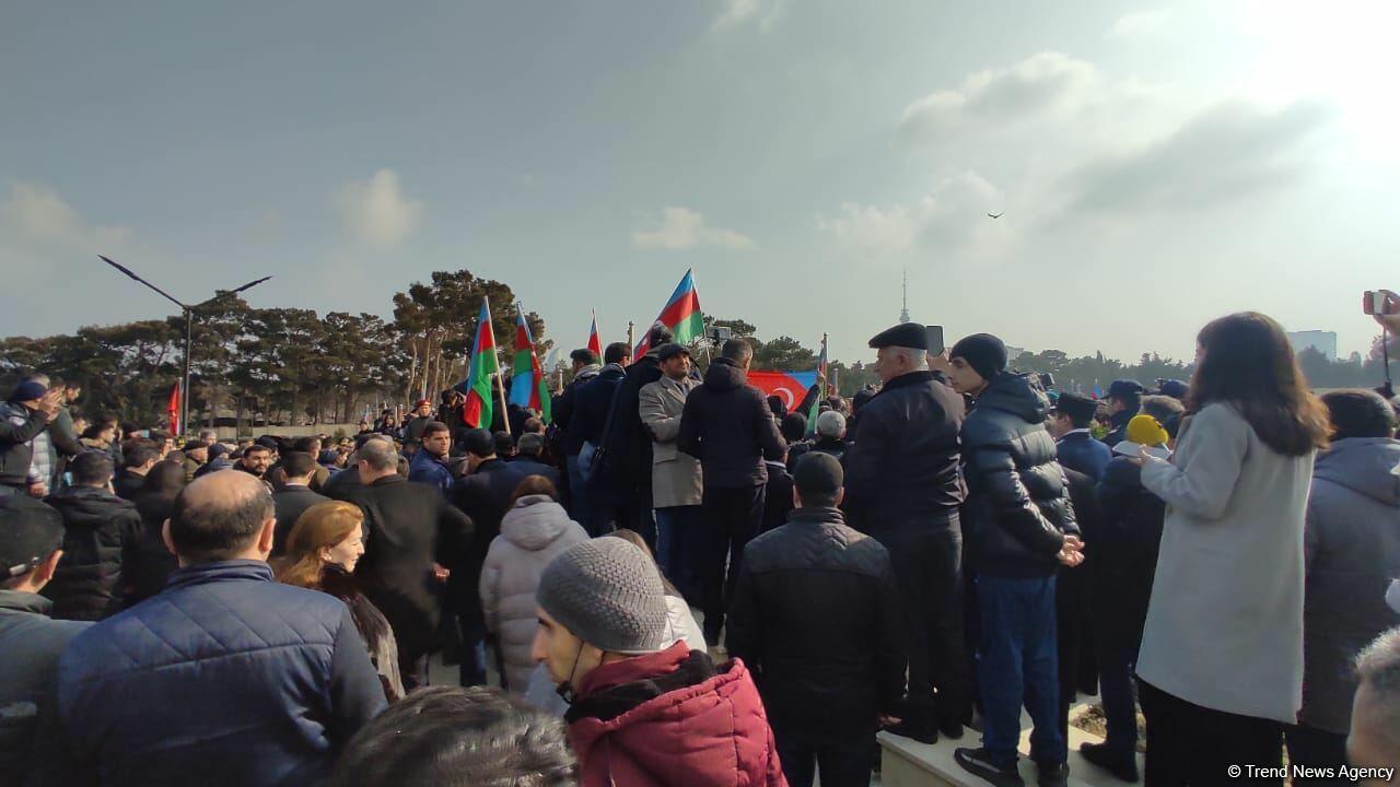 Орхан Аскеров похоронен на второй Аллее шехидов