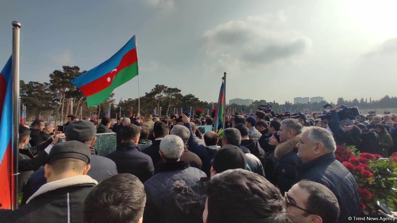 Орхан Аскеров похоронен на второй Аллее шехидов