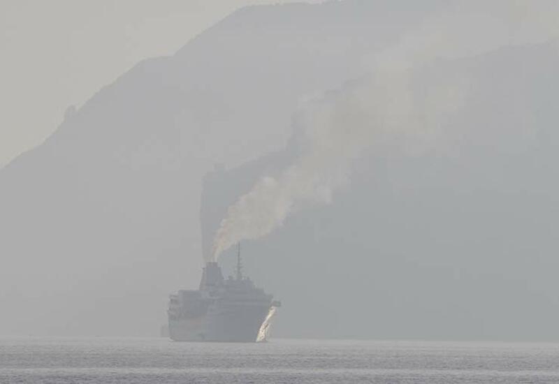 Движение судов в Босфоре приостановлено