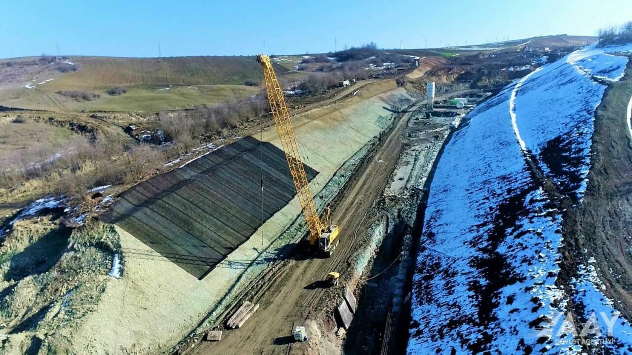 Продолжается реконструкция дороги Муганлы-Исмаиллы-Габала