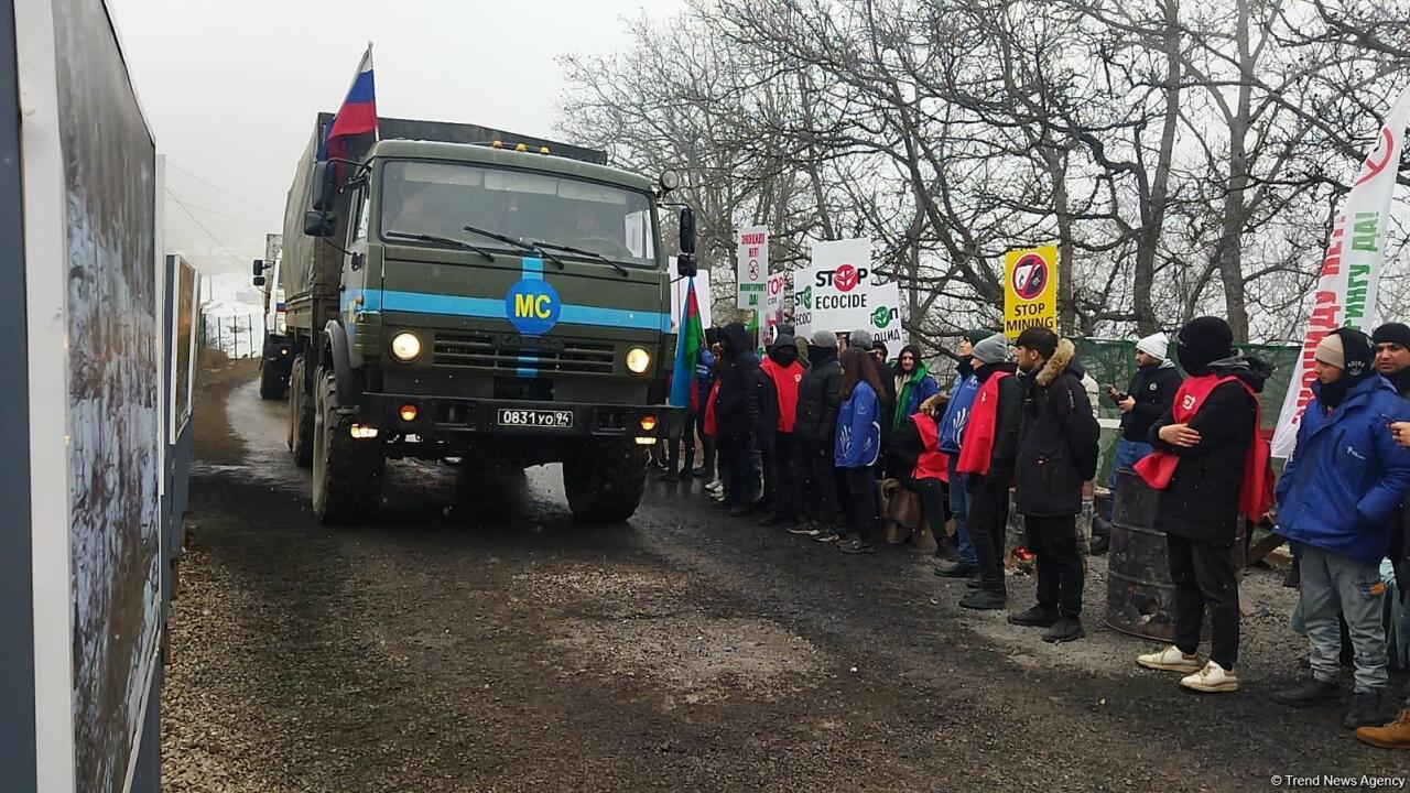 По Лачинской дороге в обеих направлениях проехали автоколонны миротворцев