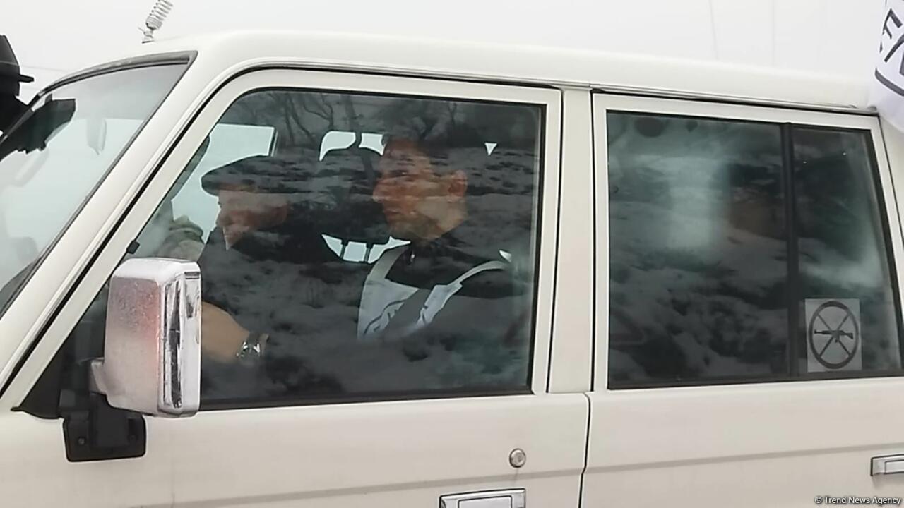 По Лачинской дороге проехали автомобили Красного Креста