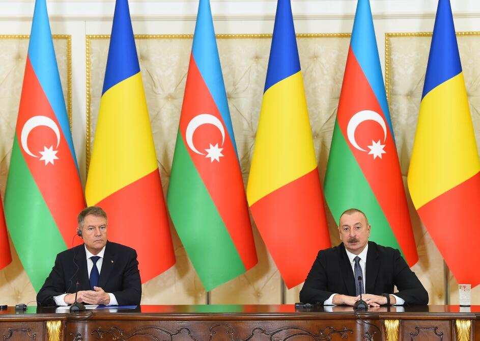 Президенты Азербайджана и Румынии выступили с заявлениями для прессы
