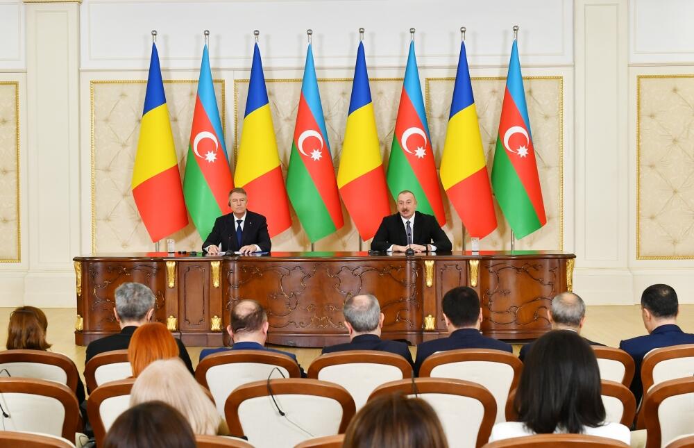 Президенты Азербайджана и Румынии выступили с заявлениями для прессы
