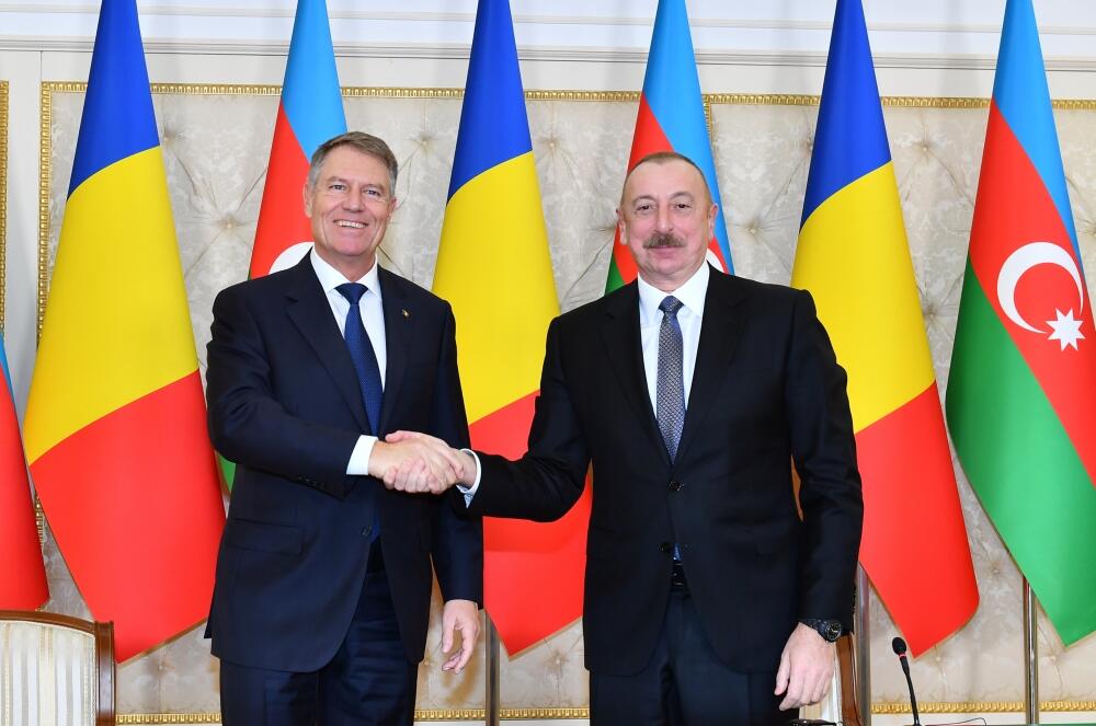 Президенты Азербайджана и Румынии выступили с заявлениями для прессы