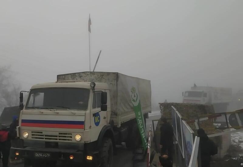 Сегодня по Лачинской дороге проехали 20 автомашин миротворцев