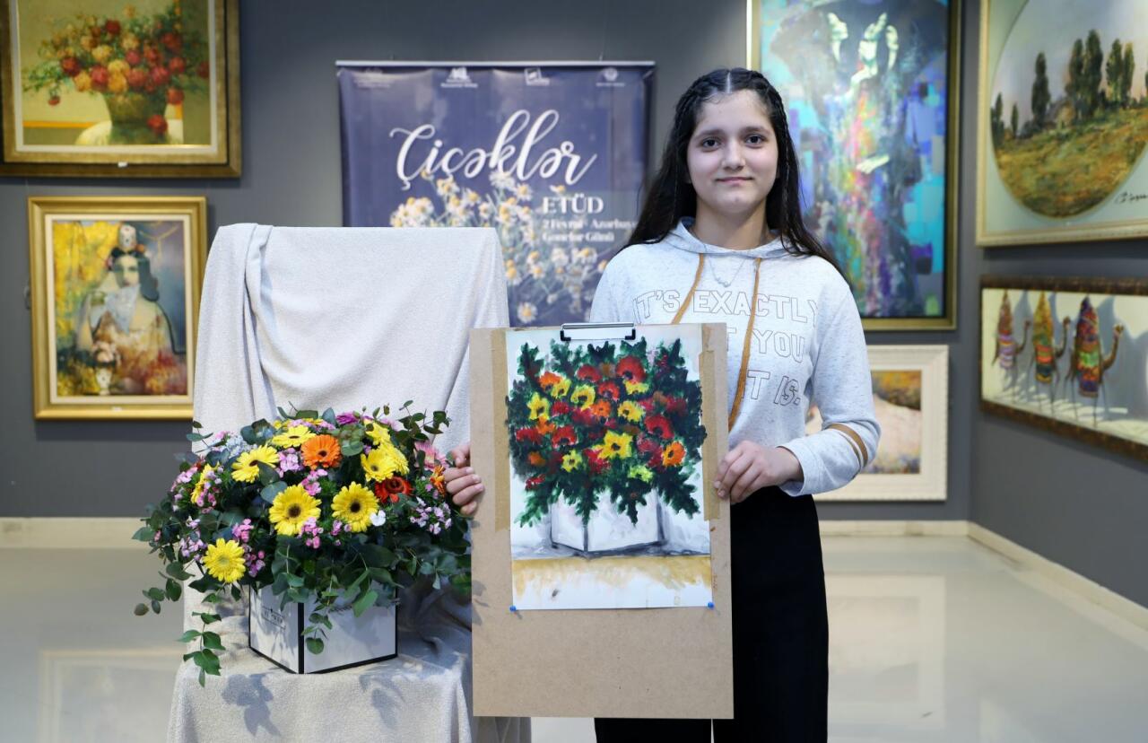 Цветы в этюдах молодых азербайджанских художников