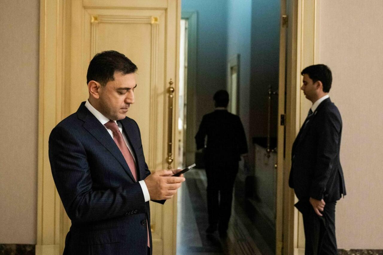 Глава МИД Венгрии прибыл с визитом в Азербайджан