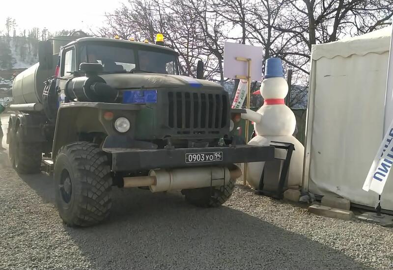 По Лачинской дороге беспрепятственно проехали машины миротворцев и МККК