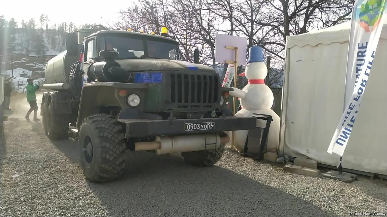 По Лачинской дороге беспрепятственно проехали машины миротворцев и МККК