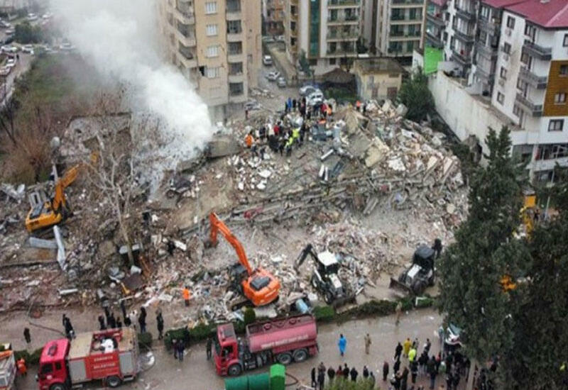 Qışqıraraq kömək istəyən insanların dəhşətli