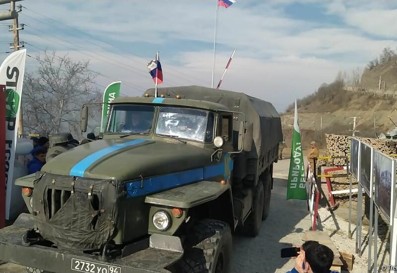 За сегодняшний день по Лачинской дороге проехали 58 машин миротворцев