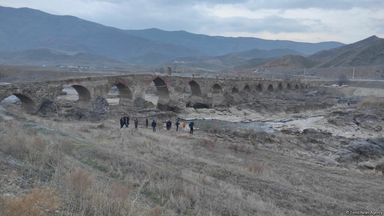 Путешественники из 12 стран посетили Джабраил