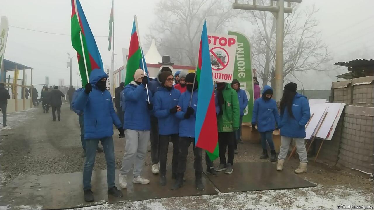 По Лачинской дороге беспрепятственно проехала автоколонна Красного Креста