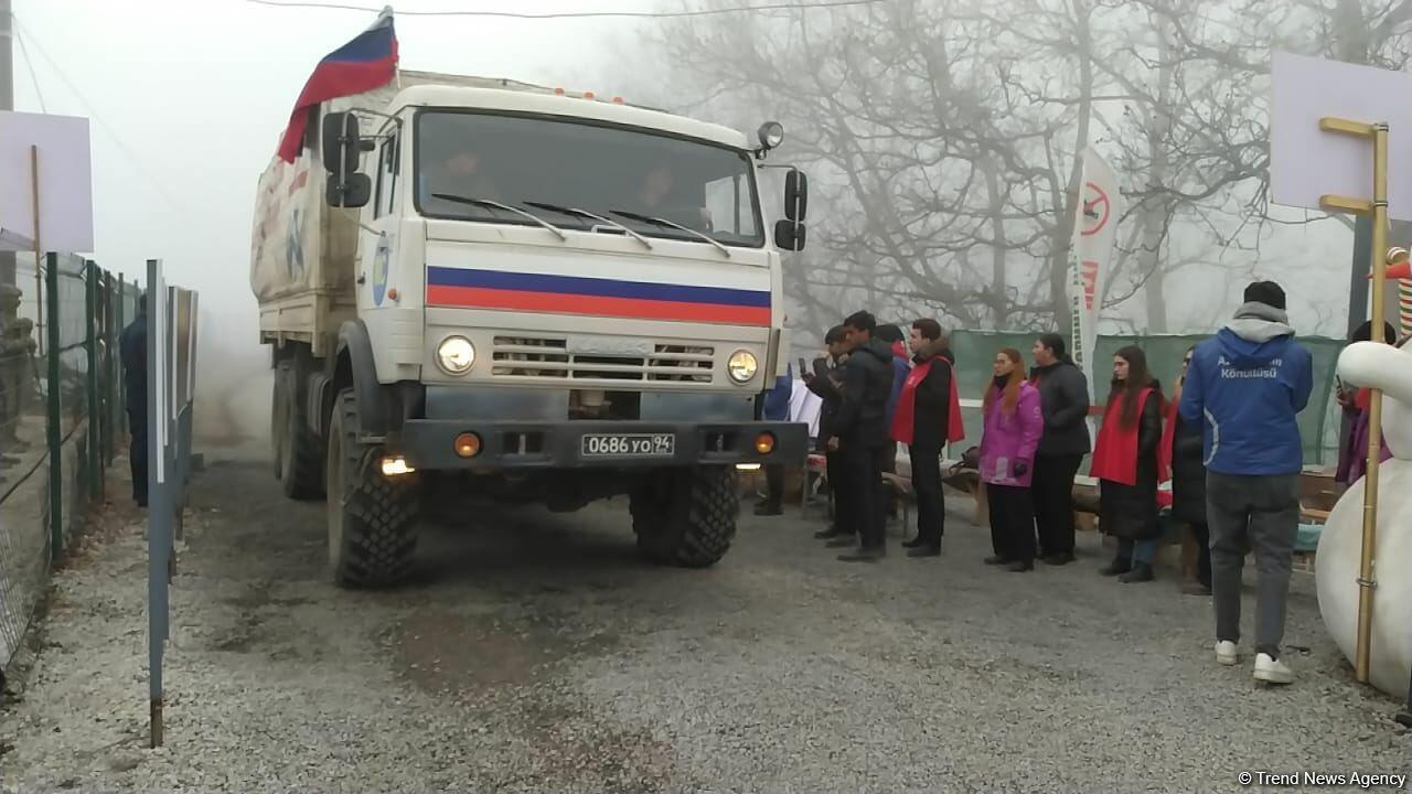 По Лачинской дороге беспрепятственно проехали 26 транспортных средств миротворцев