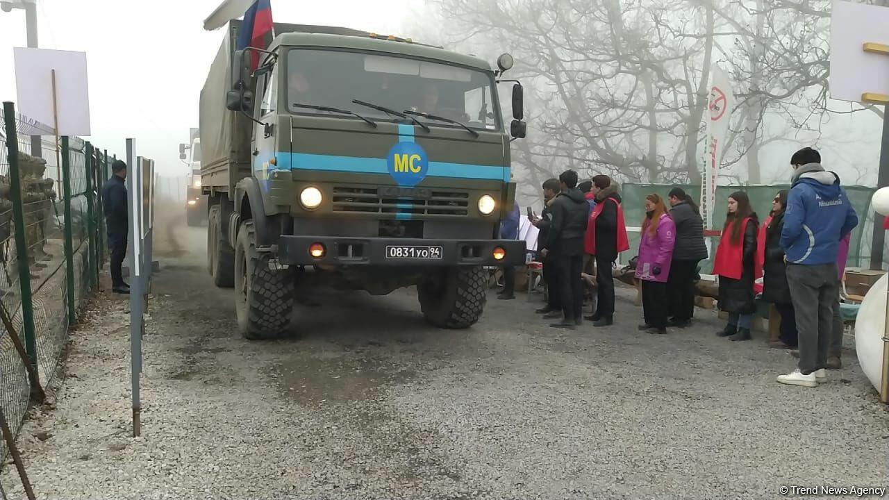По Лачинской дороге беспрепятственно проехали 26 транспортных средств миротворцев