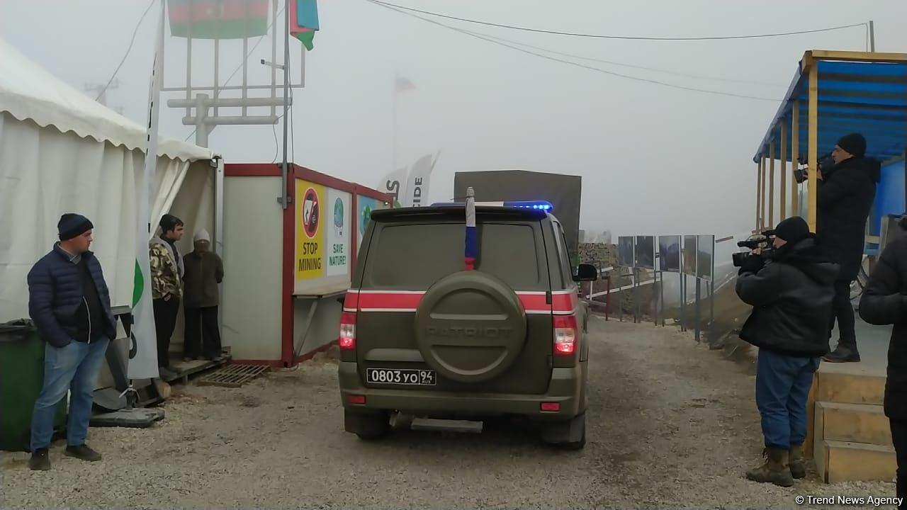 По Лачинской дороге беспрепятственно проехали 26 транспортных средств миротворцев