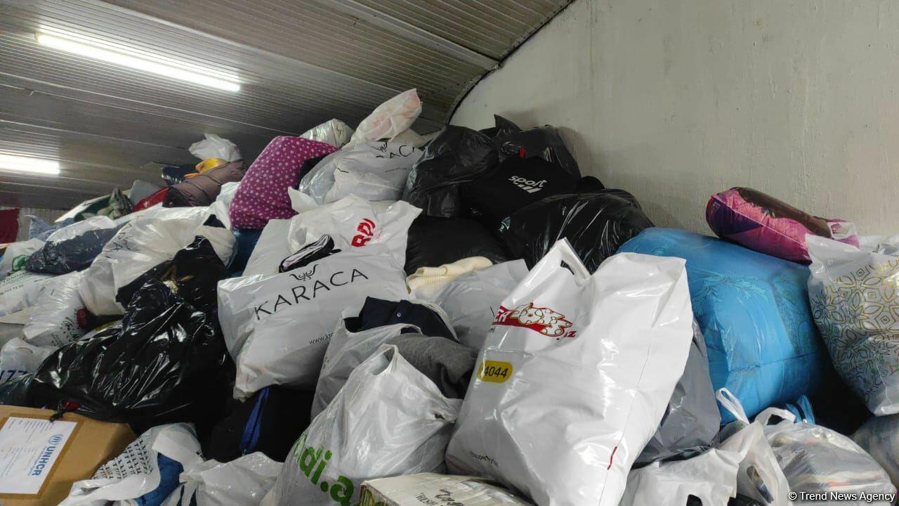 Граждане Азербайджана собирают гуманитарную помощь для пострадавших от землетрясения в братской Турции