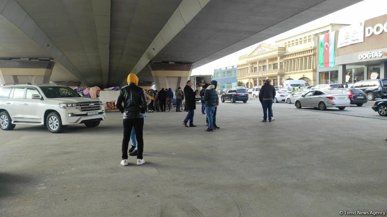Граждане Азербайджана собирают гуманитарную помощь для пострадавших от землетрясения в братской Турции