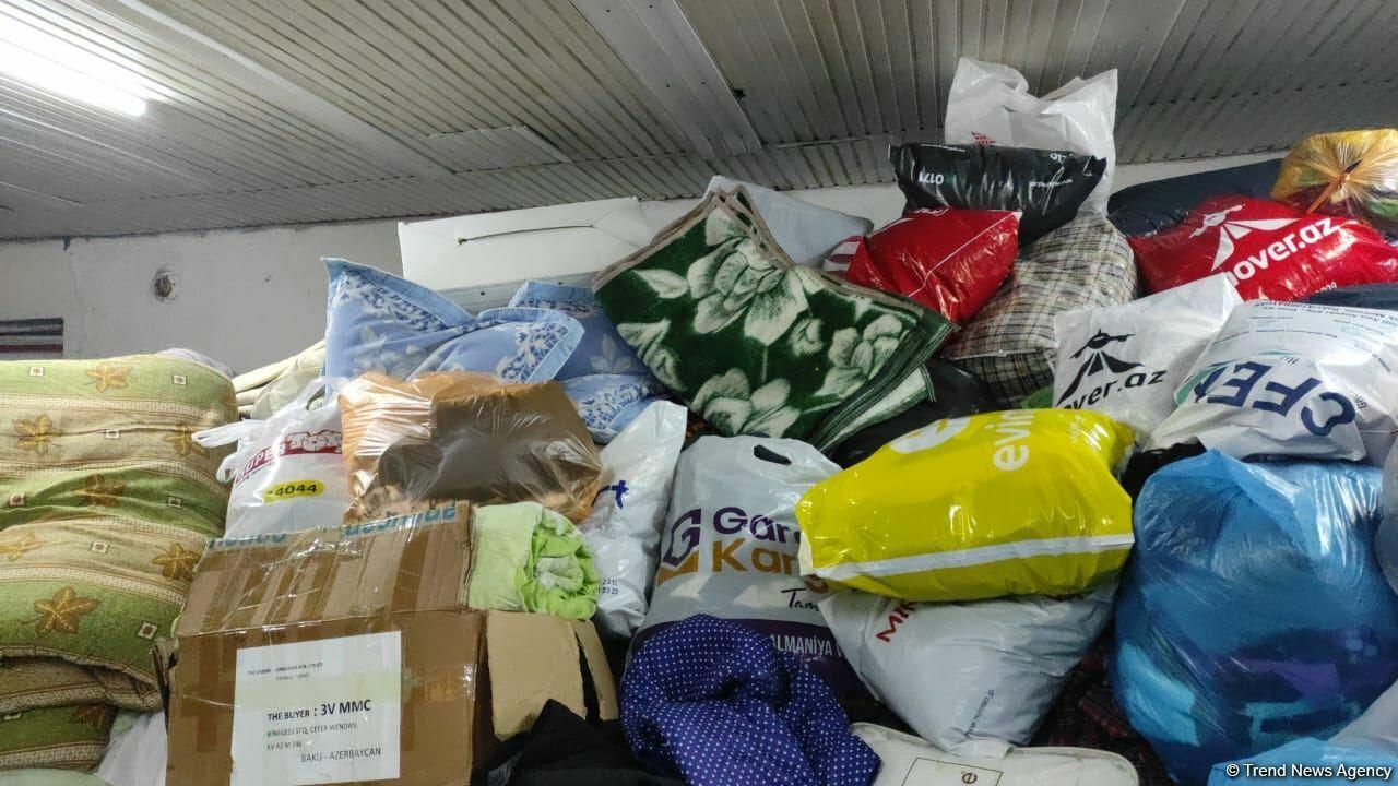 Граждане Азербайджана собирают гуманитарную помощь для пострадавших от землетрясения в братской Турции