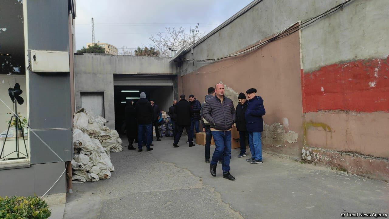 Граждане Азербайджана собирают гуманитарную помощь для пострадавших от землетрясения в братской Турции